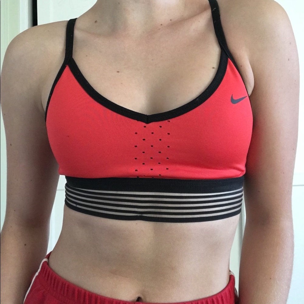 Nike red sports bra - Picture 1 of 2